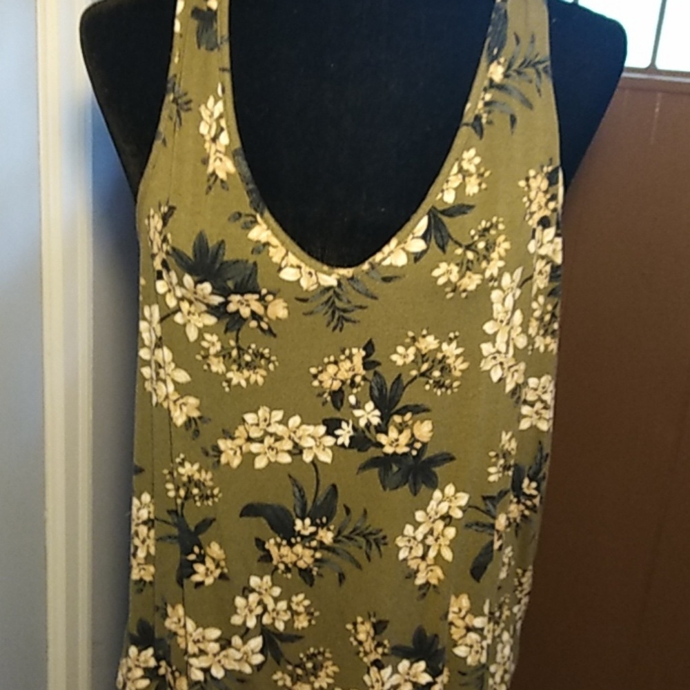 American Eagle floral tank top